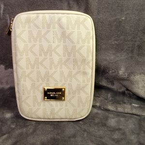 MICHAEL KORS IPAD CASE